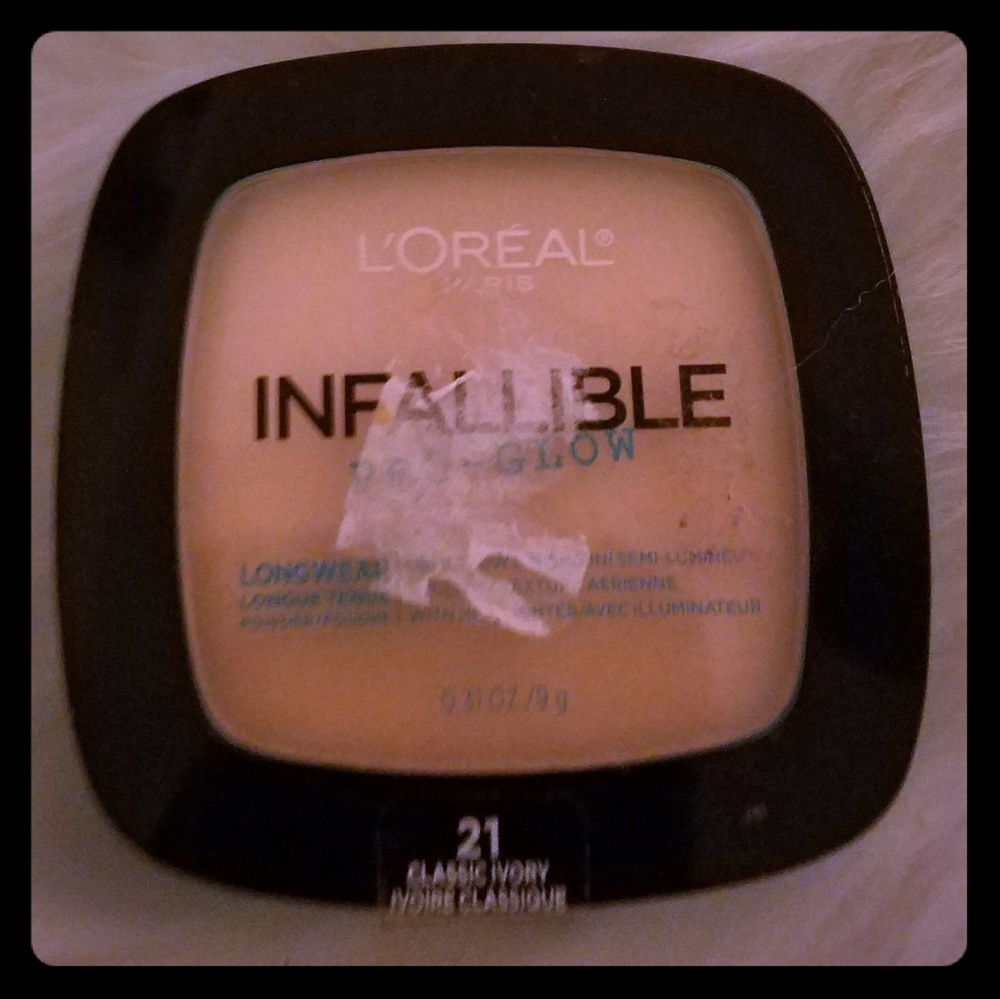 L'OREAL Infallible Pro-Glow Long Wear Makeup No 21